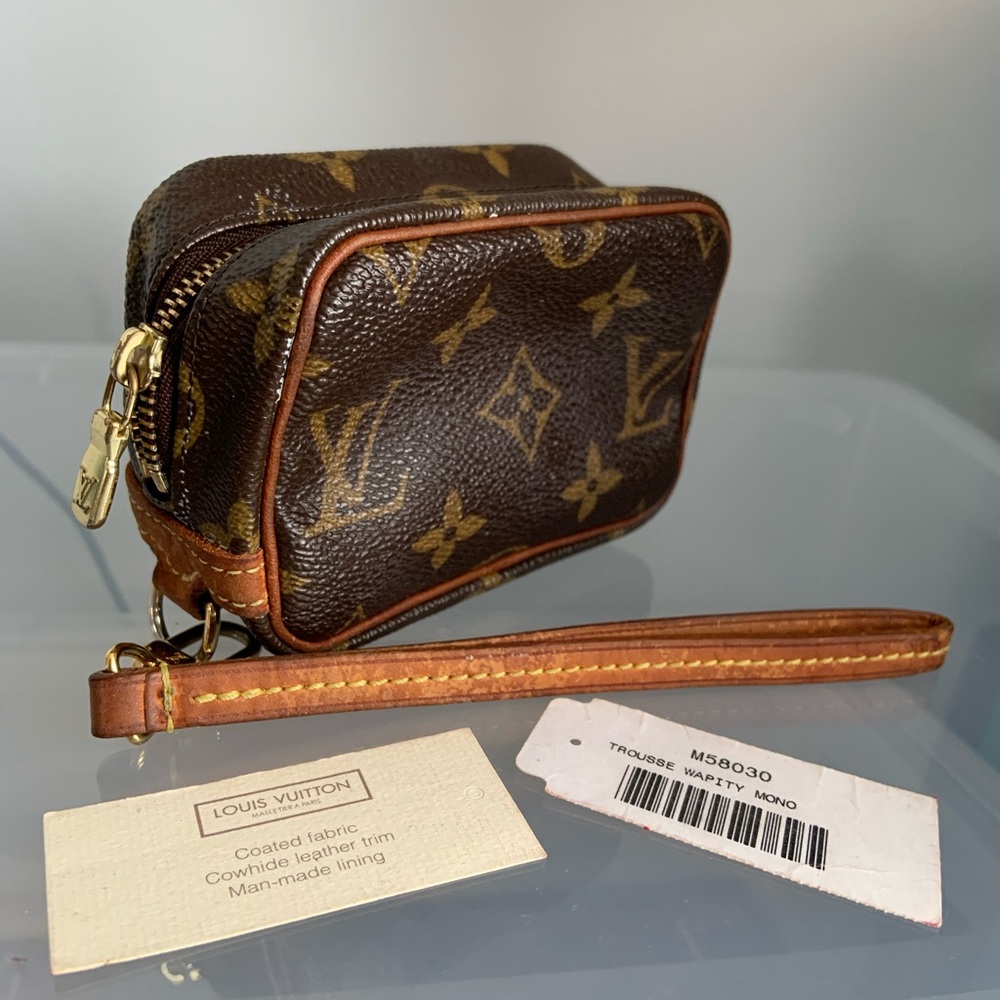 Louis Vuitton trousse wapity monogram pouch